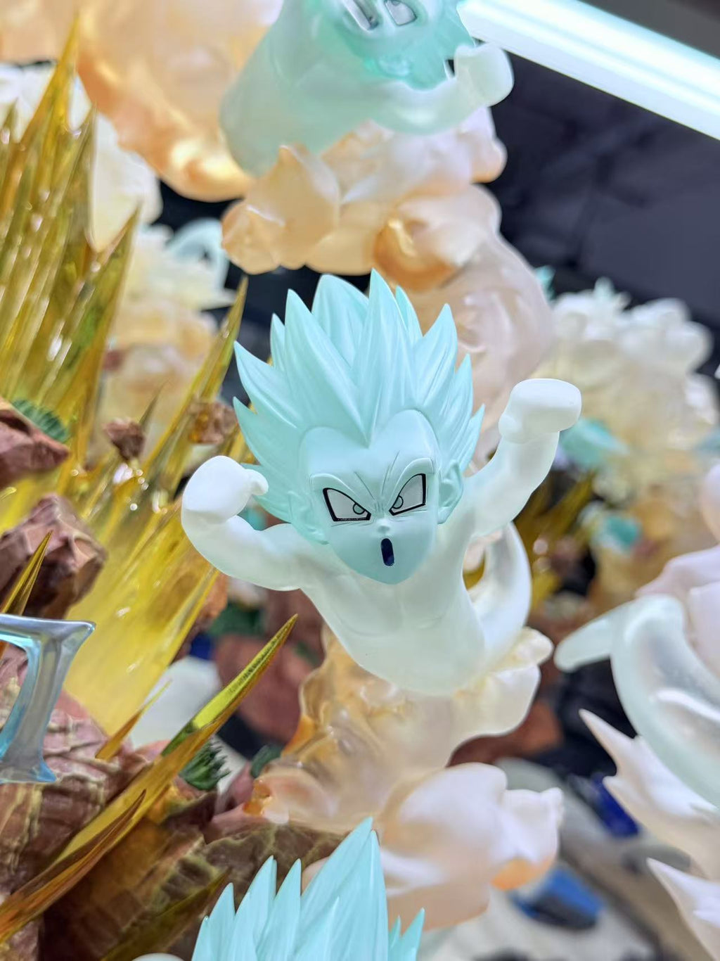 [In Stock] Dragon Ball Z HQS Dioramax Super Saiyan 3 Gotenks LED Resin Statue